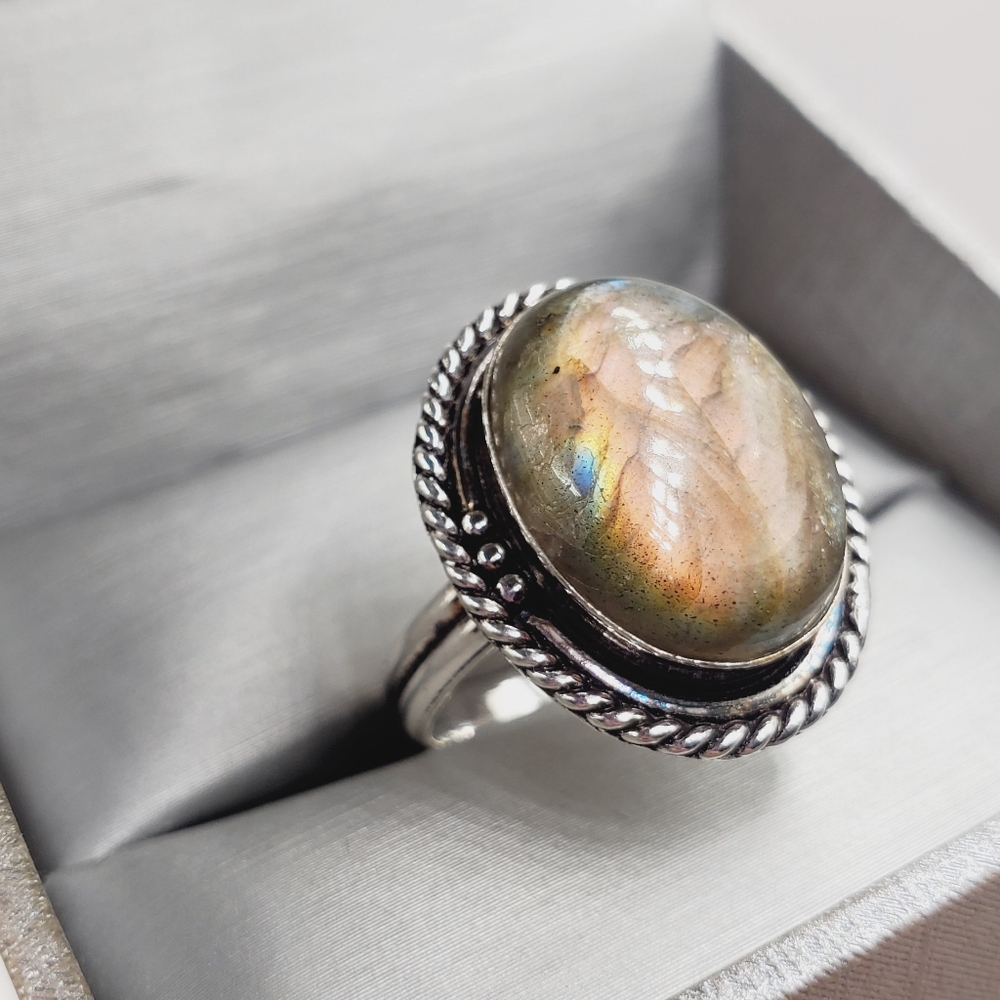 Genuine Oval Bezel Set Labradorite 925 Sterling Silver Ring - Picture 2 of 6